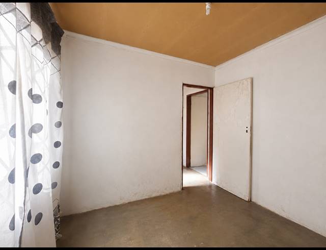 2 BEDROOM HOUSE FOR SALE IN GOLDEN GARDENS